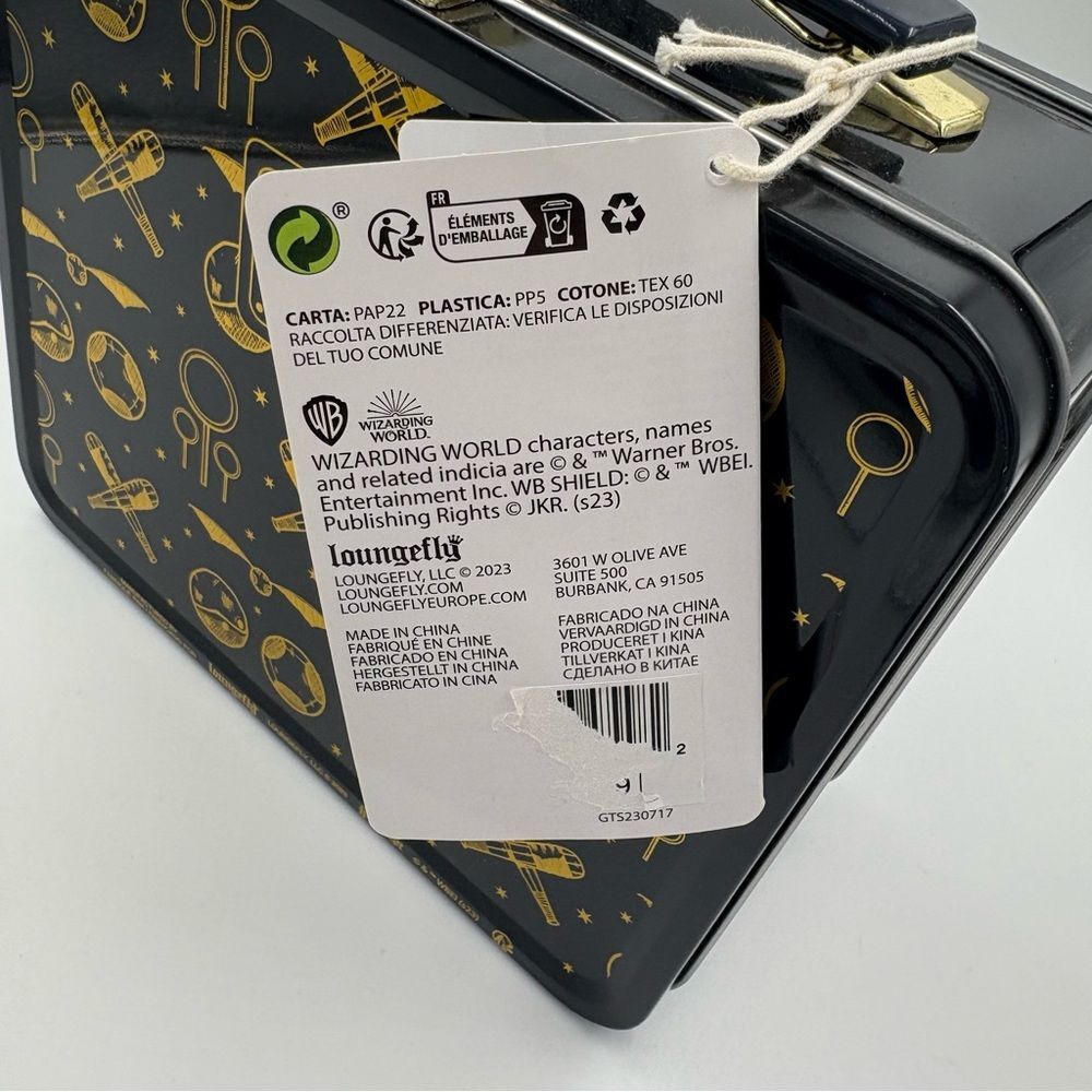 NWT Loungefly Harry Potter Quidditch Metal Case‎ Lunch Box - Picture 6 of 6